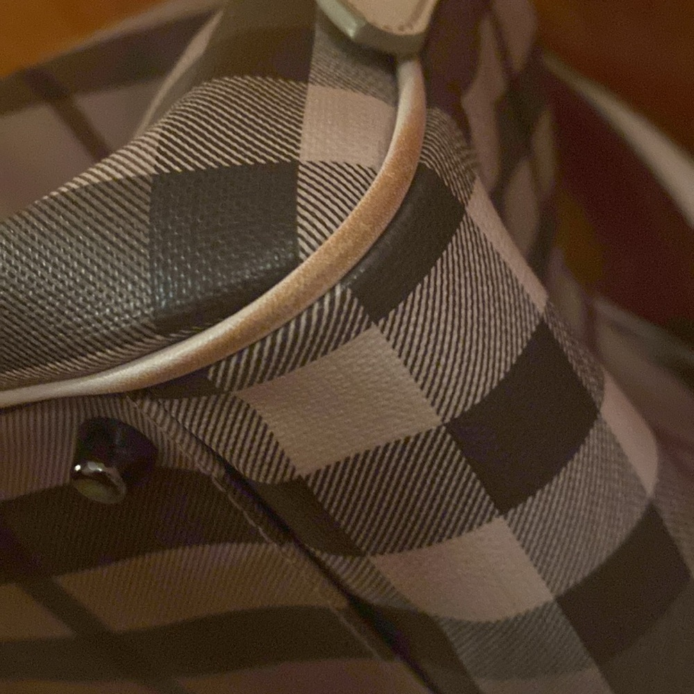 Burberry Smoke Check Canterbury handbag in excellent condition! Clean in & out!! - Picture 11 of 17